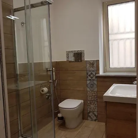 Guest house Ballaro Ely House2 *